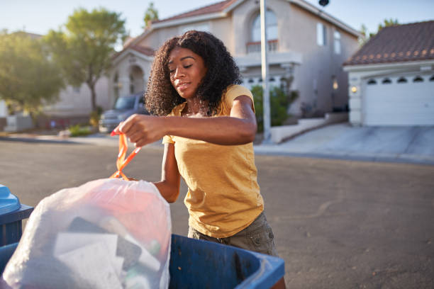 Best Yard Cleanup Services  in Pembroke Pines, FL