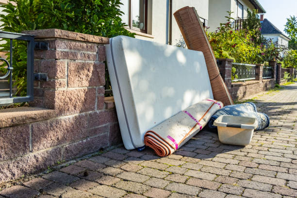 Best Yard Waste Removal  in Pembroke Pines, FL